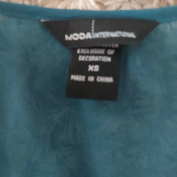 Moda International VS Women's dress top - Picture 4 of 4